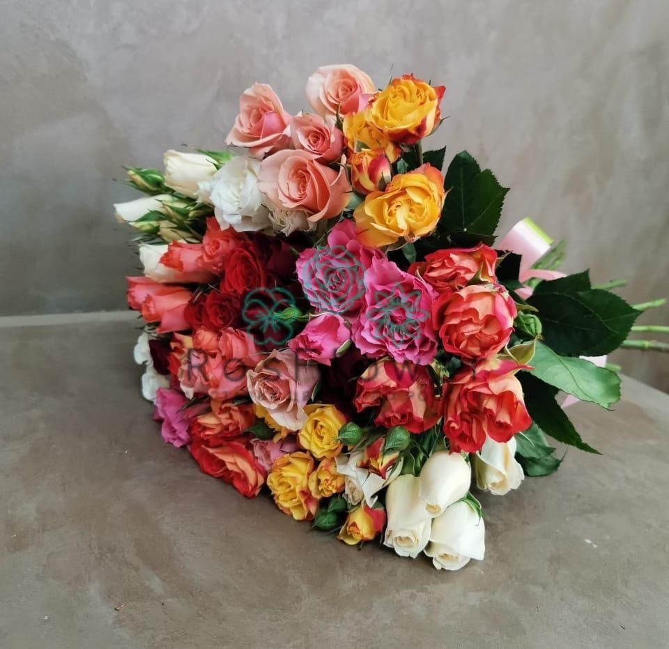 Букет цветов из: Розы в Абрау-Дюрсо