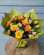 Букет цветов из:  Альстромерии и Розы в Абрау-Дюрсо