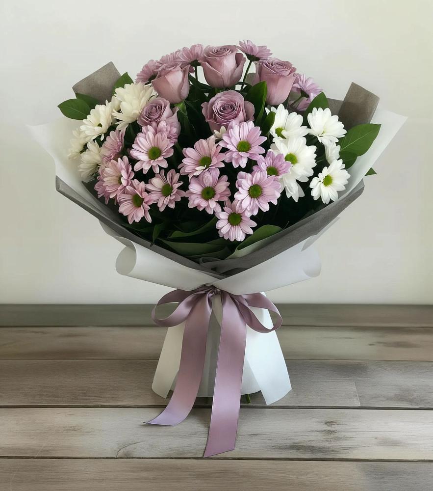 Букет цветов из: Хризантемы и Розы в Абрау-Дюрсо