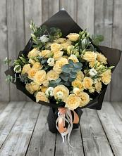 Букет цветов из:  Розы и Лизиантусы в Абрау-Дюрсо