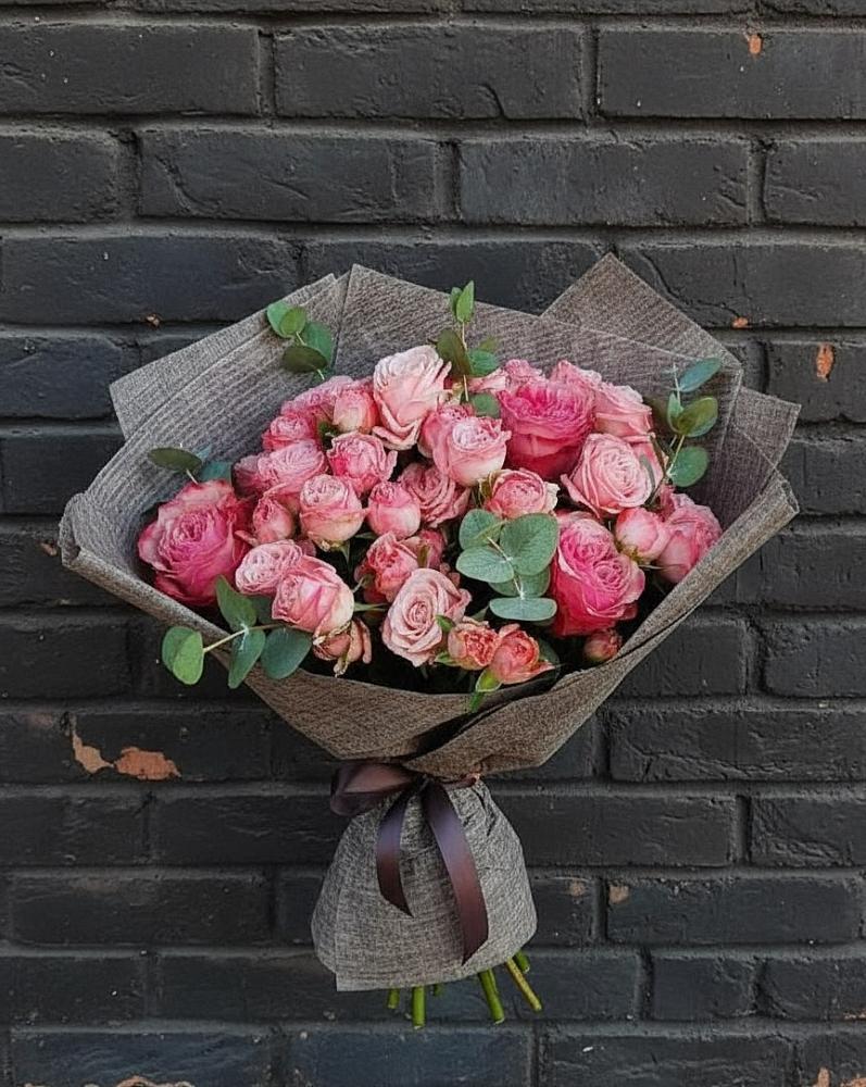 Букет цветов из: Розы в Абрау-Дюрсо