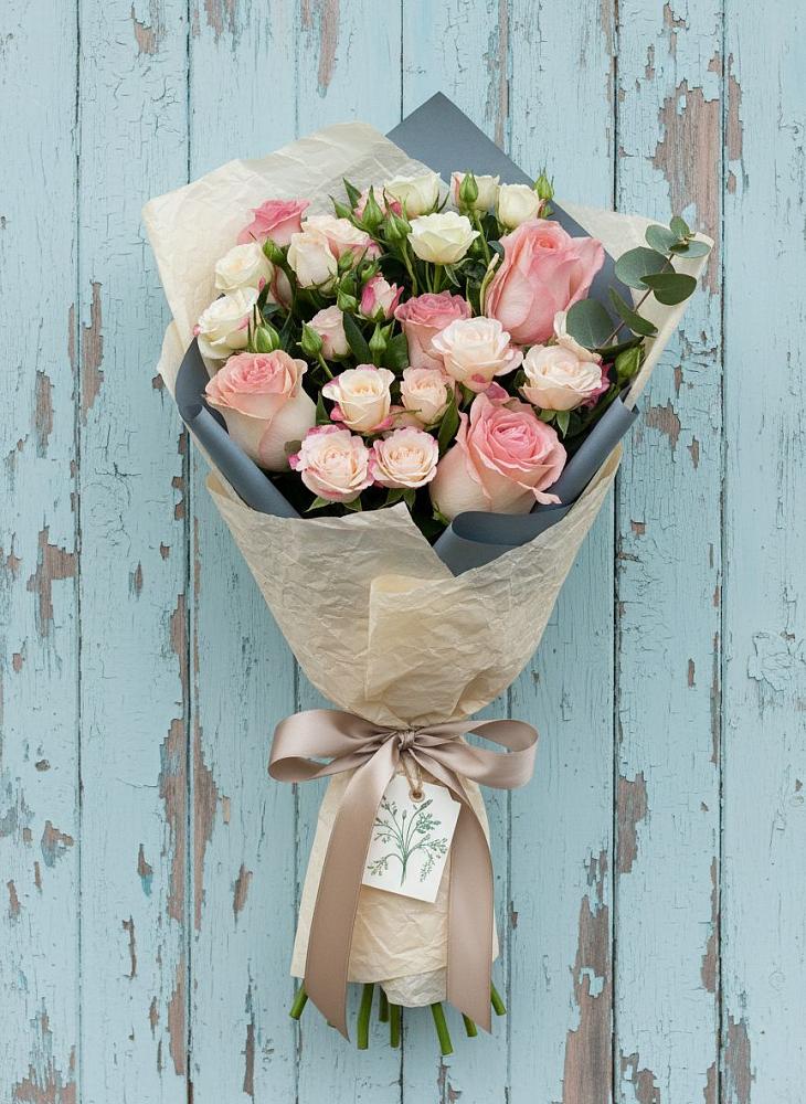 Букет цветов из: Розы в Абрау-Дюрсо