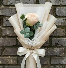 Букет цветов из:  Розы в Абрау-Дюрсо