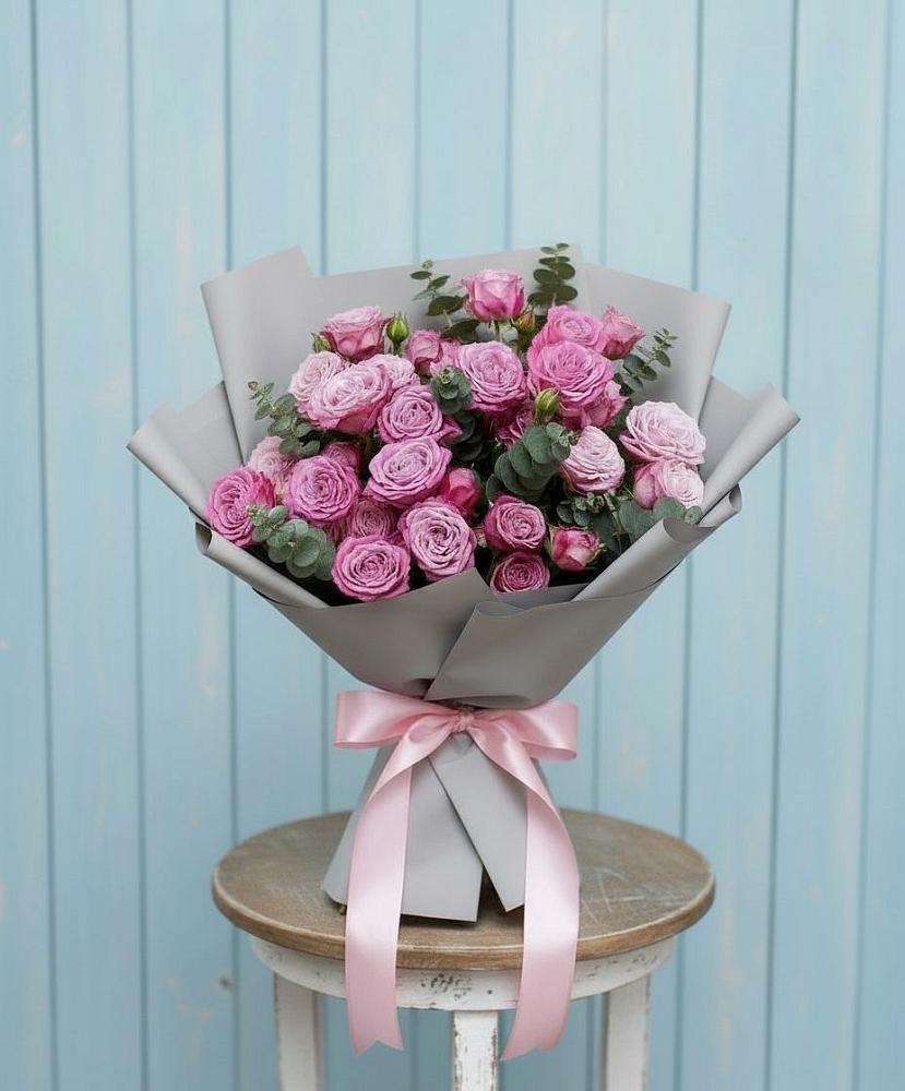 Букет цветов из: Розы в Абрау-Дюрсо