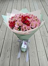 Букет цветов из:  Альстромерии #REPLACE_PRED# Абрау-Дюрсо