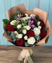 Букет цветов из:  Розы и Альстромерии в Абрау-Дюрсо