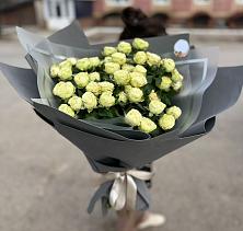 Букет Белые кустовые розы Солинеро в Абрау-Дюрсо