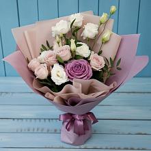 Букет цветов из:  Розы и Лизиантусы в Абрау-Дюрсо