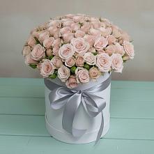 Цветочная композиция из Розы в шляпной коробке в Абрау-Дюрсо