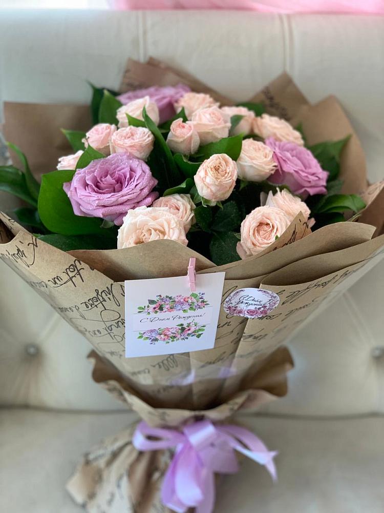 Букет цветов из: Розы в Абрау-Дюрсо