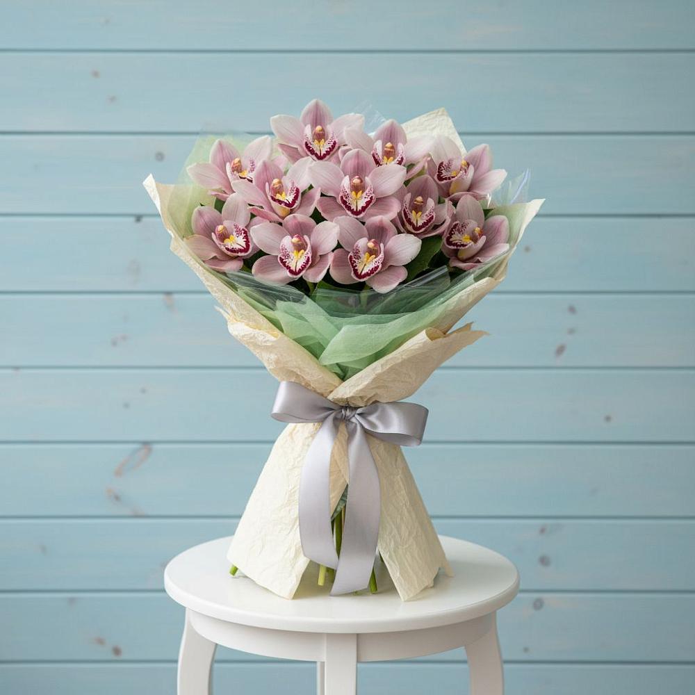 Букет цветов из: Орхидеи и Розы в Абрау-Дюрсо