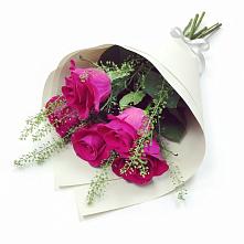 Букет цветов из:  Розы в Абрау-Дюрсо