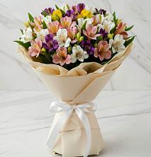 Букет цветов из:  Альстромерии в Абрау-Дюрсо