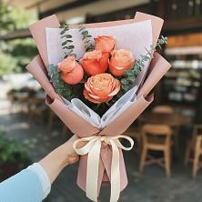 Букет цветов из:  Розы в Абрау-Дюрсо