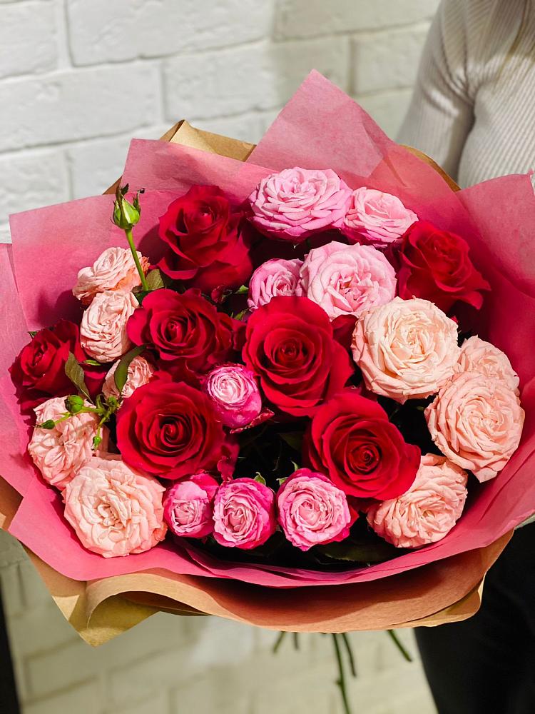 Букет цветов из: Розы в Абрау-Дюрсо