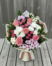 Букет цветов из:  Альстромерии, Гвоздики, Розы и Хризантемы в Абрау-Дюрсо