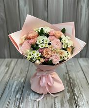 Букет цветов из:  Гвоздики, Розы и Хризантемы в Абрау-Дюрсо