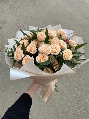 Букет Кремовые розы Латте в Абрау-Дюрсо