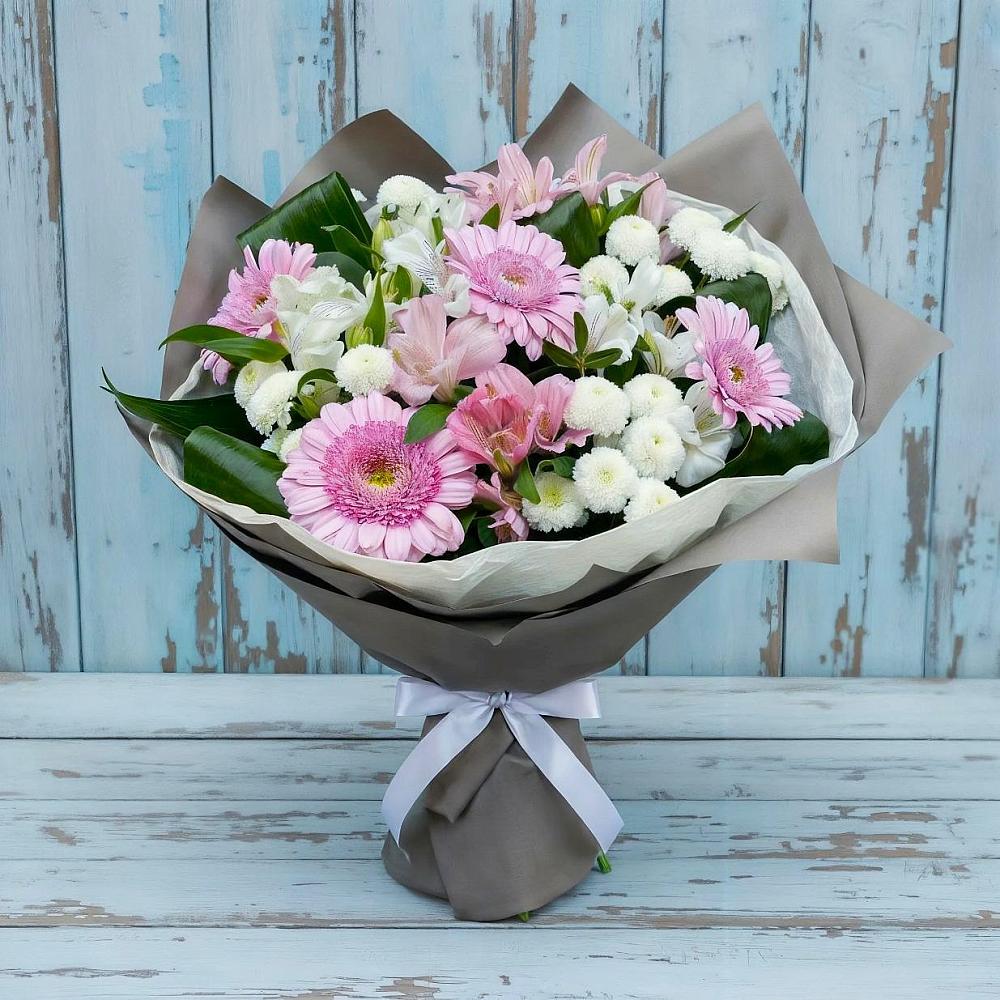 Букет цветов из: Герберы, Альстромерии и Хризантемы в Абрау-Дюрсо