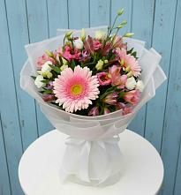 Букет цветов из:  Герберы, Альстромерии и Лизиантусы в Абрау-Дюрсо