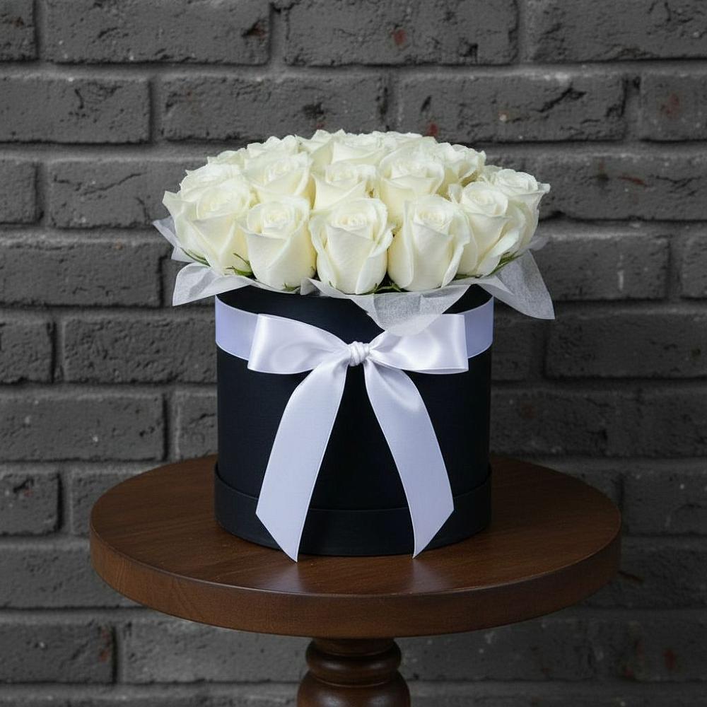 Цветочная композиция из Розы в шляпной коробке в Абрау-Дюрсо