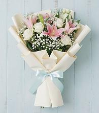 Букет цветов из:  Лилии в Абрау-Дюрсо