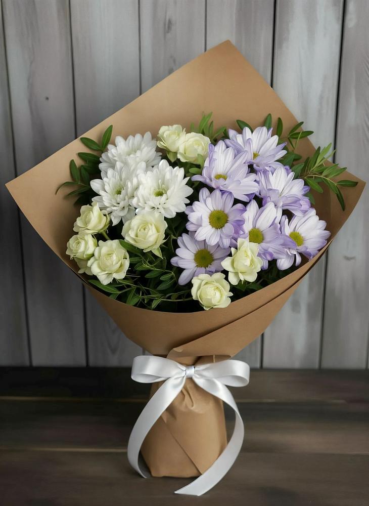 Букет цветов из: Хризантемы и Розы в Абрау-Дюрсо
