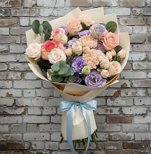Букет цветов из:  Розы, Лизиантусы и Гвоздики #REPLACE_PRED# Абрау-Дюрсо